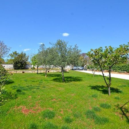Bavica Apartments Ровінь Екстер'єр фото