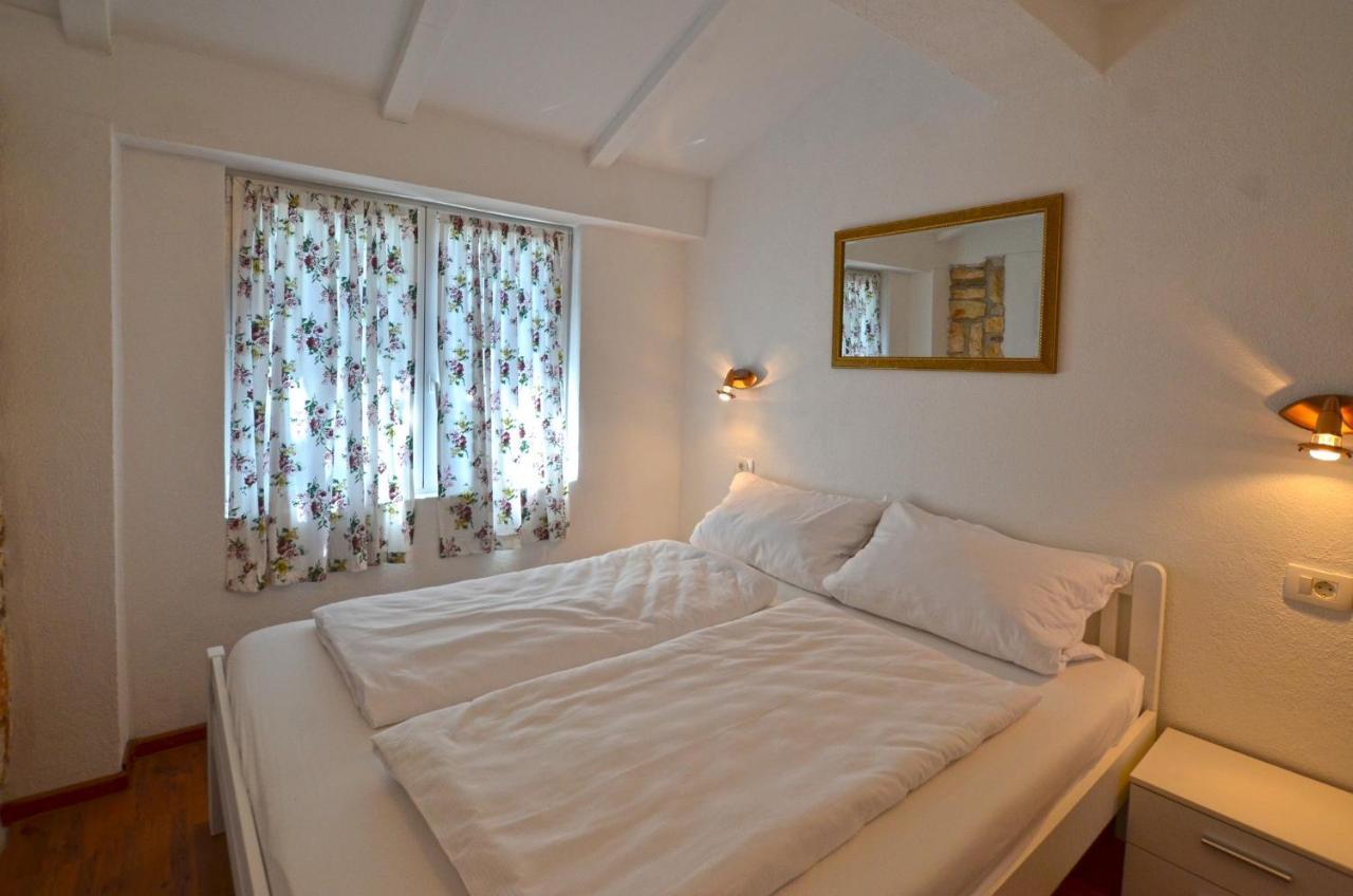 Bavica Apartments Ровінь Екстер'єр фото