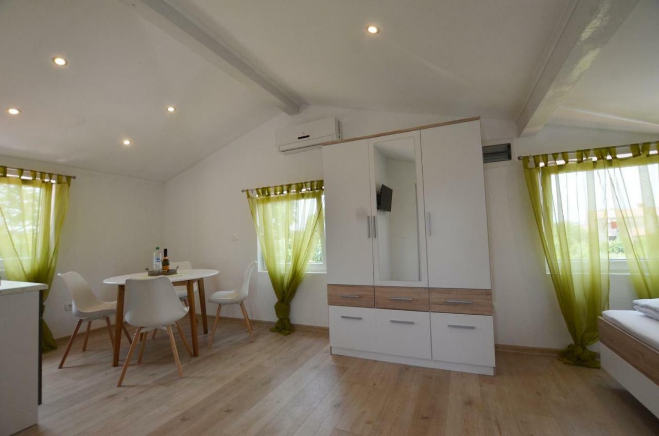 Bavica Apartments Ровінь Екстер'єр фото